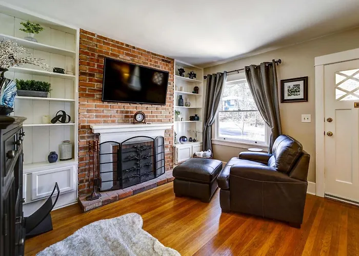 Historic W/ Yard & Fire Pit! * Prescott