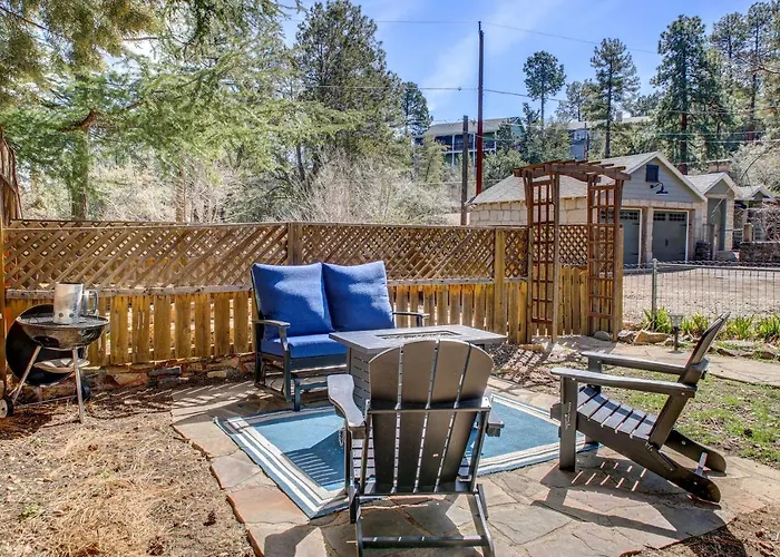 Holiday home Historic W/ Yard & Fire Pit!