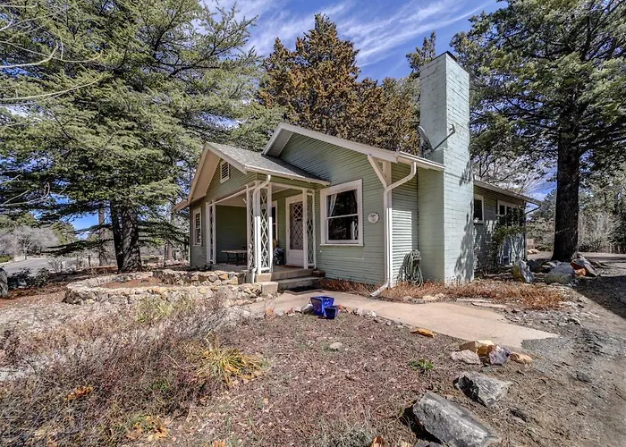 Historic W/ Yard & Fire Pit! *